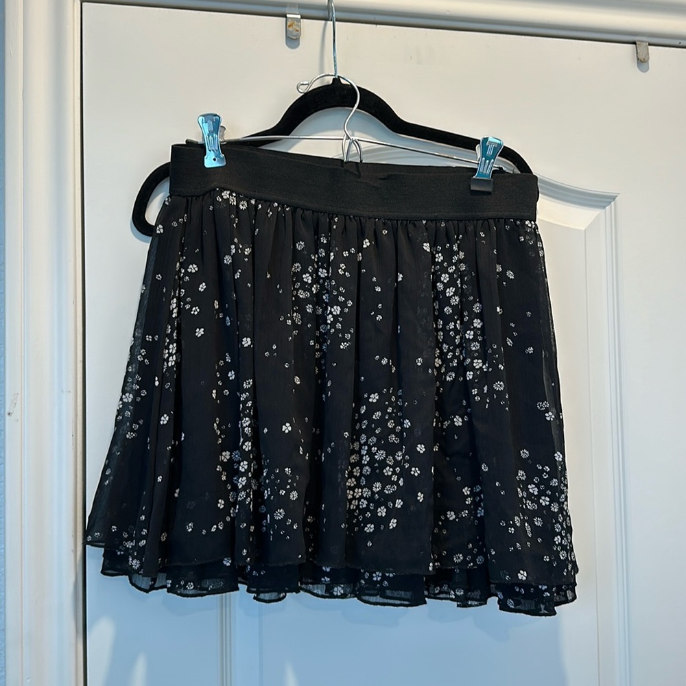 Black and White Express Flowy Mini Skirt